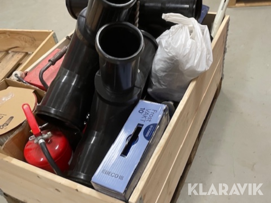 Pall med blandad utrustning