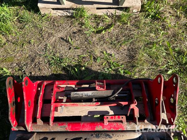 Redskapsfäste Massey Ferguson 966 euro/sms