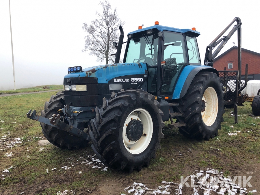 Traktor New Holland Ford 8560