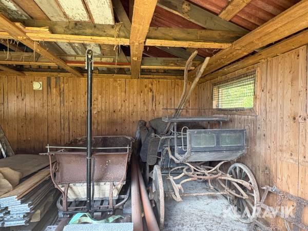 Kälke och vagn till häst