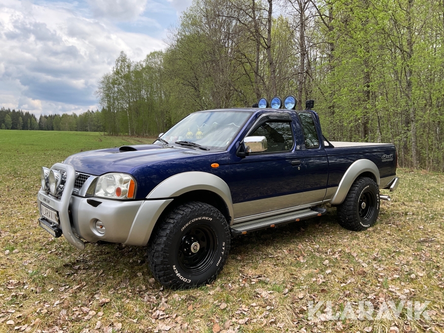 A-Traktor Nissan King Cab