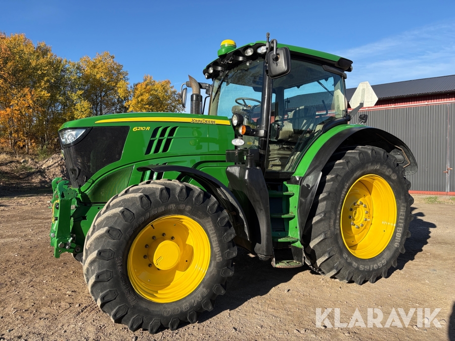 Traktor John Deere 6210R