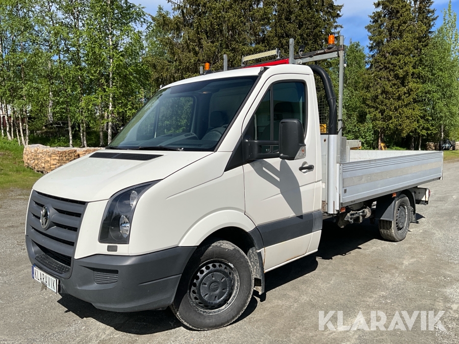 Lätt lastbil Volkswagen Crafter 35 med kran