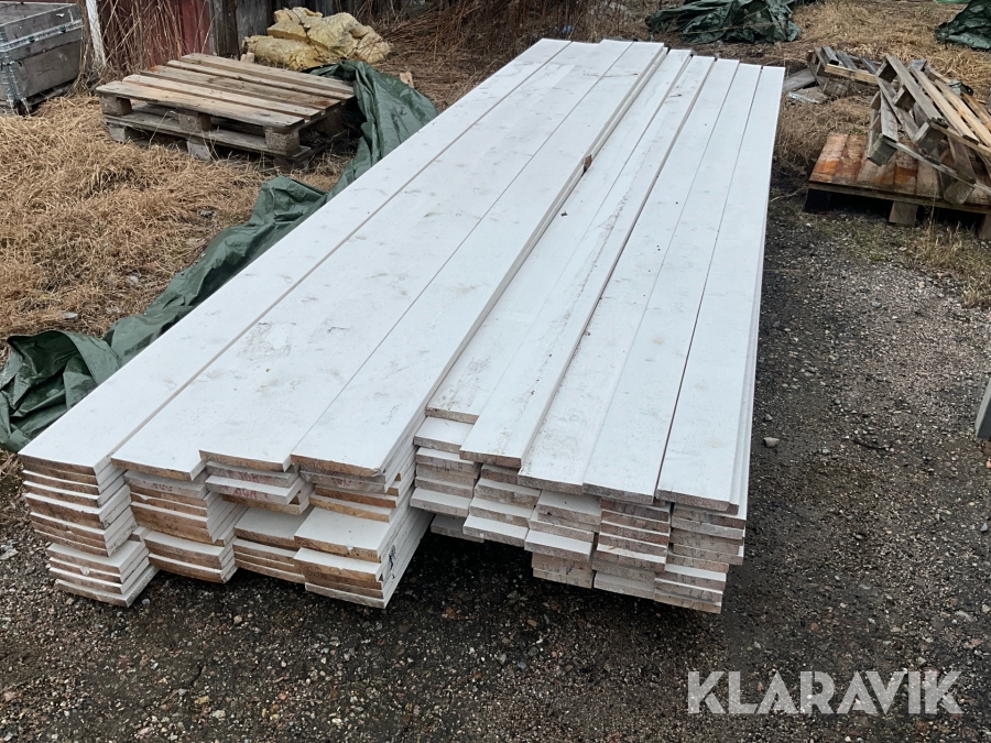 Ytterpanel  grundmålad vit 22x170 och 22x120