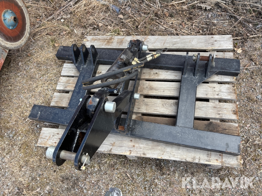 Redskapsfäste till traktor
