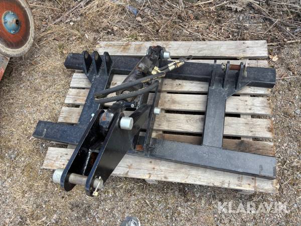 Redskapsfäste till traktor