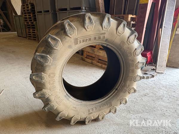 Däck Pirelli TM800 540/65 R 28