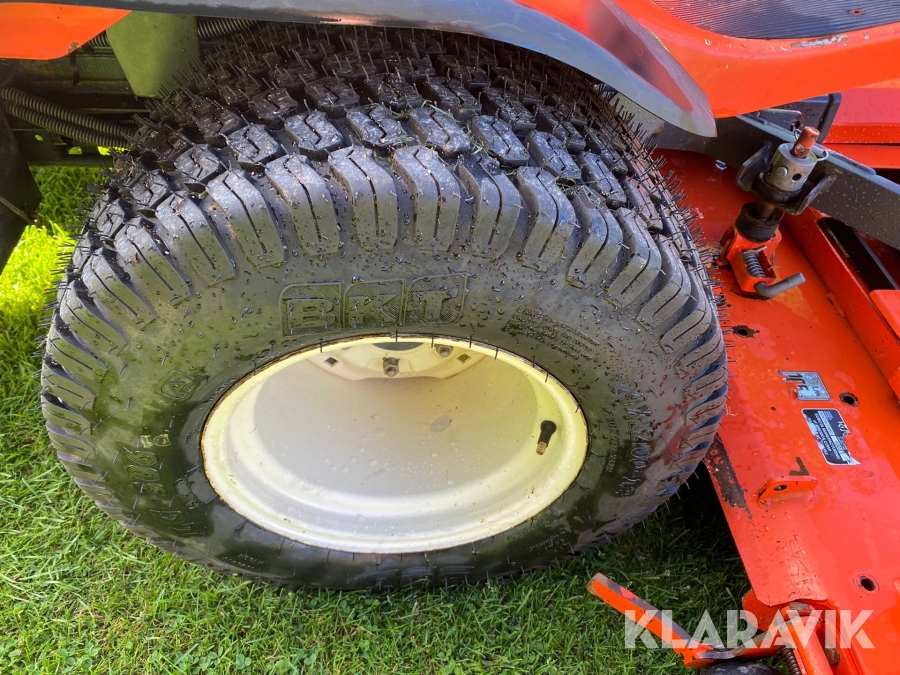 Gräsklippare Kubota F3680, Vara, Klaravik auktioner
