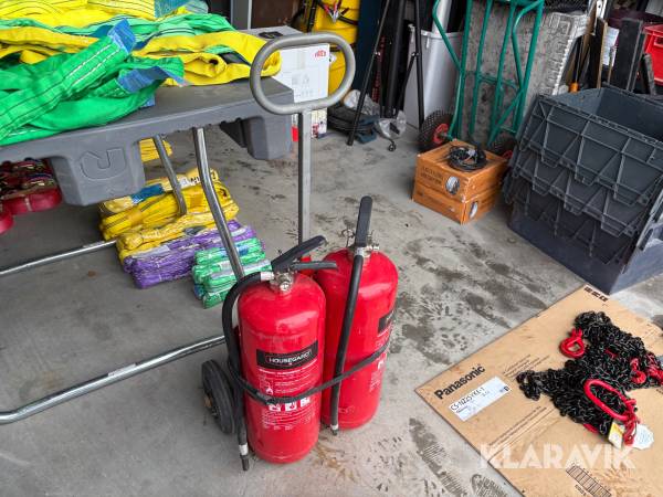 Brandsläckare 2 st Housegard 12 kg pulver med vagn