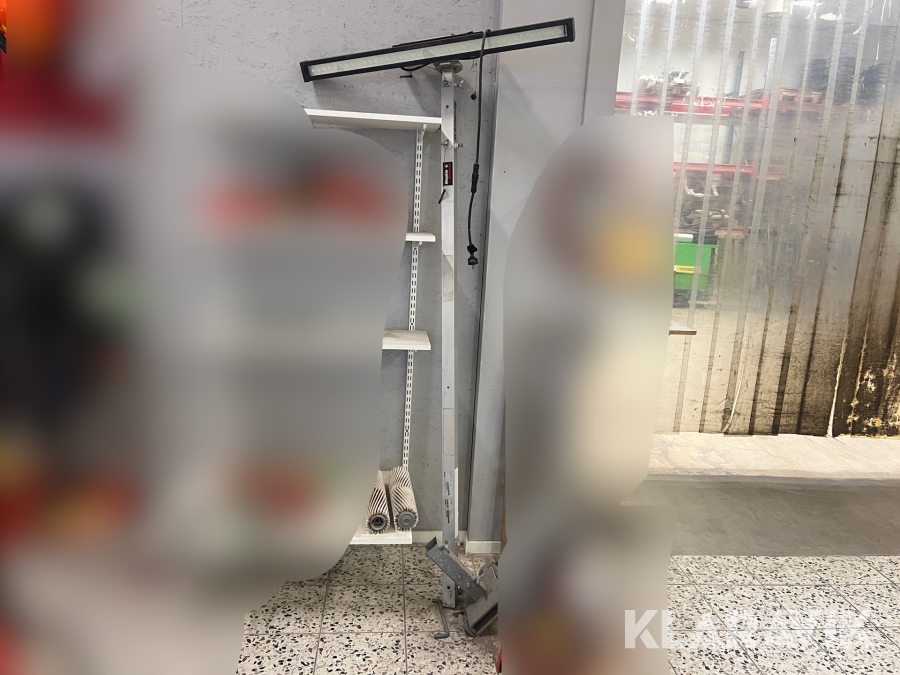 Belysningsmast El-björn 5m. Med containerfäste