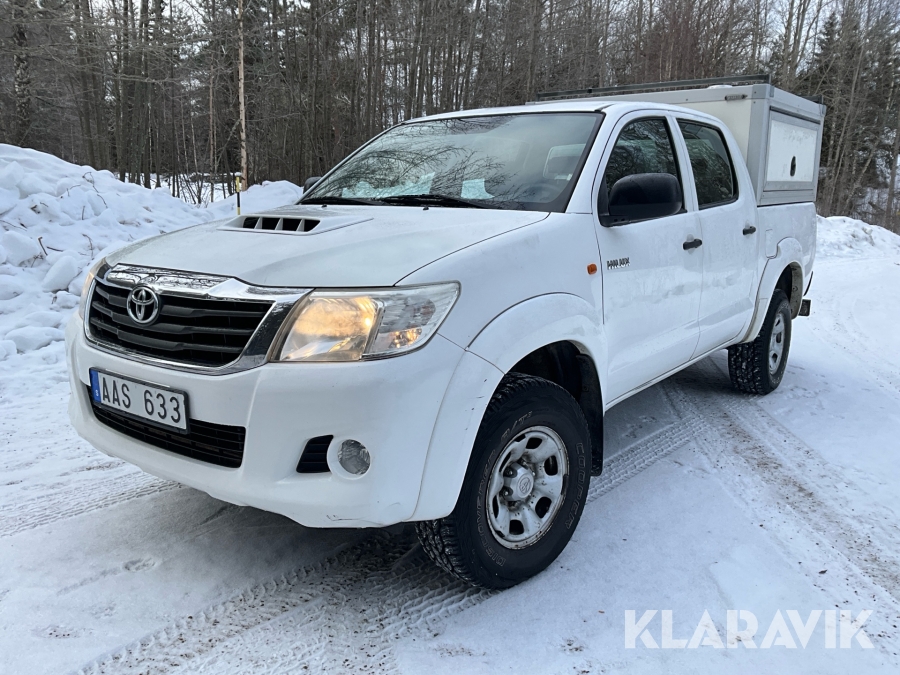 Pickup Toyota Hilux Dubbelhytt 2.5 4x4 med kåpa