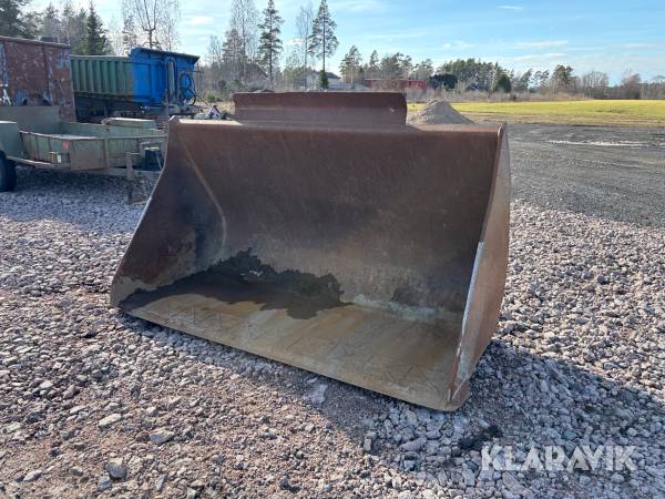 Skopa Volvo L90E Standard