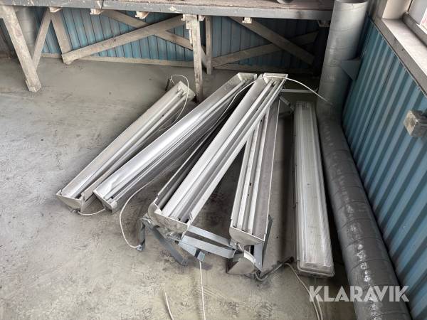 Lysrörsarmaturer Thorn 8st