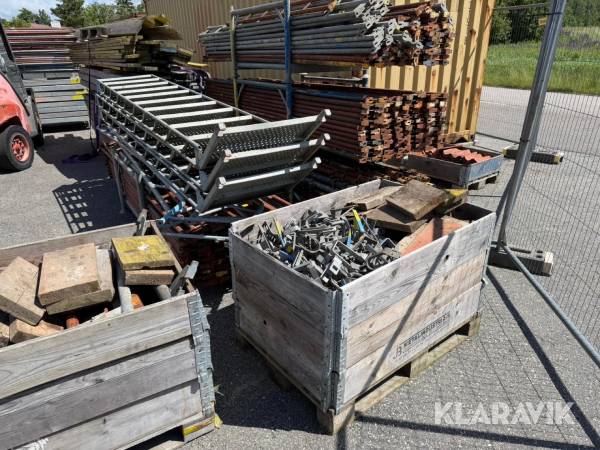 Ställningspaket Haki Komplett 336 m2 med trapptorn.