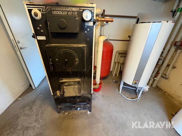 Värmepanna Värmebaronen Vedolux 40 UB Med Ackumulatortankar