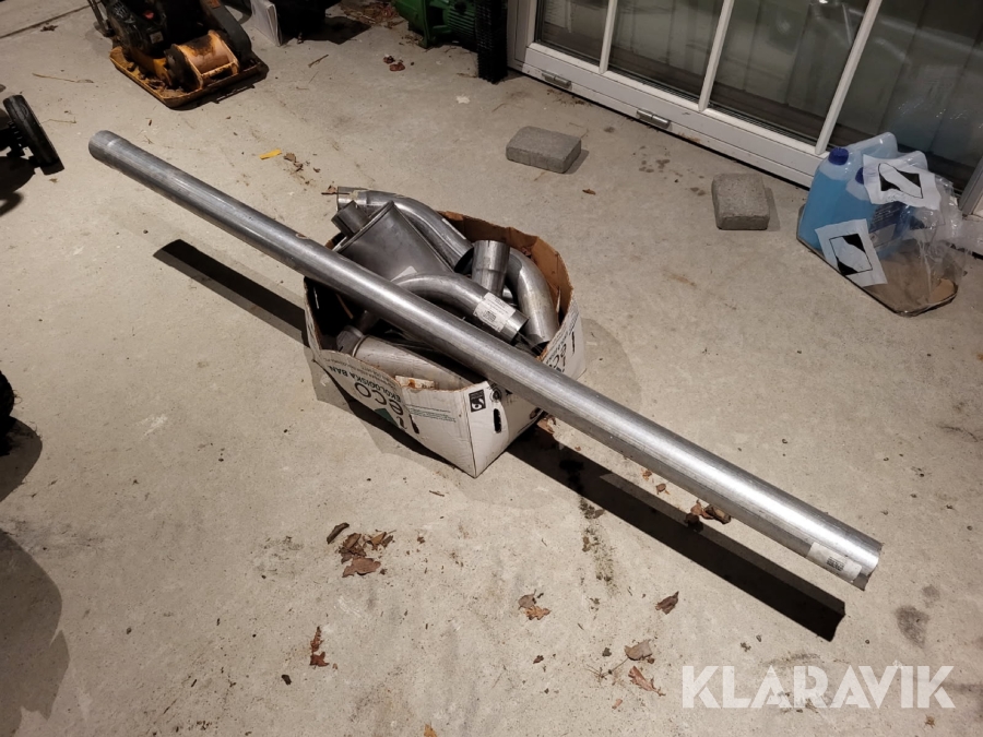Parti med avgasrör