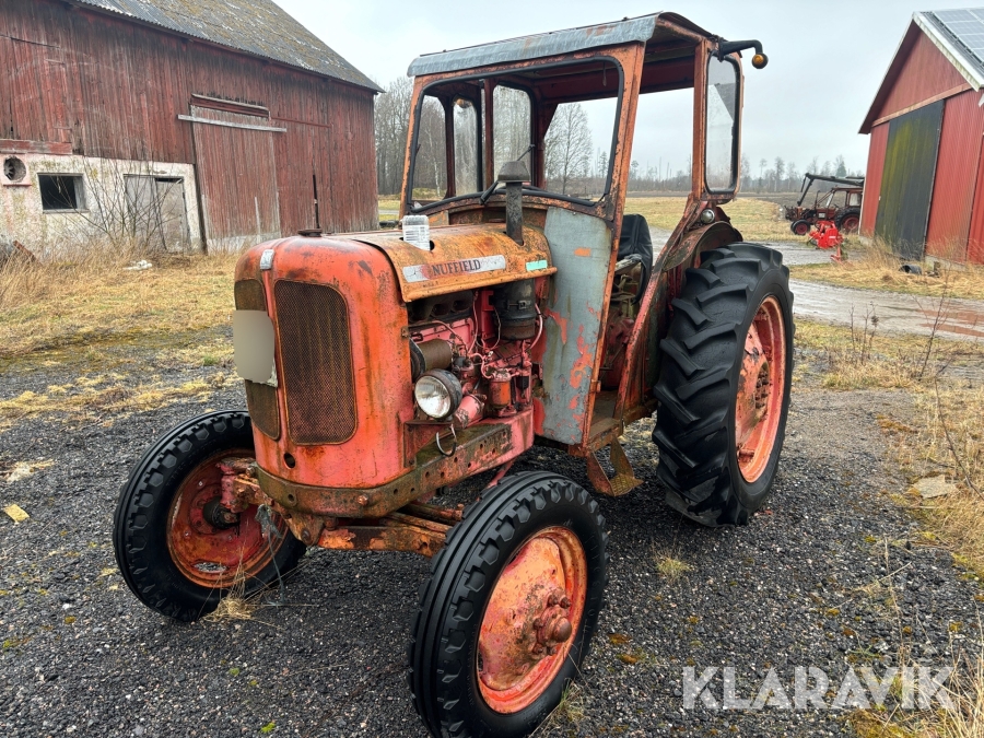 Traktor Nuffield 342