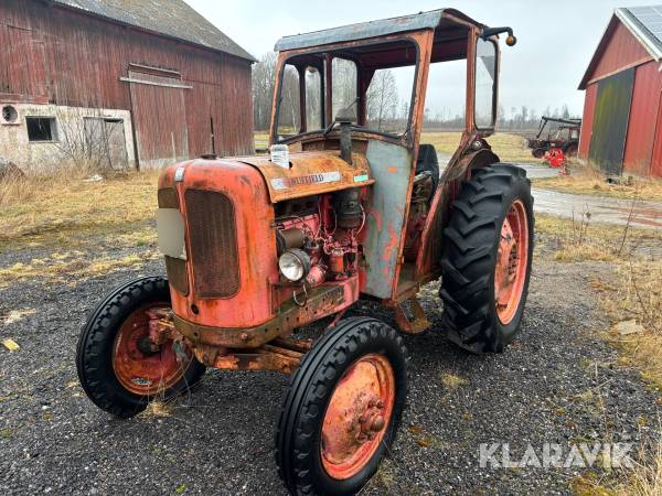 Traktor Nuffield 342