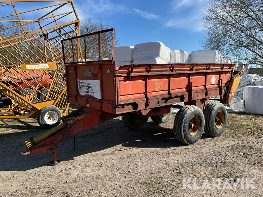 Gödselspridare Belarus PTU7