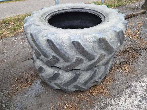 Traktordäck 2 st GoodYear 380/70R24