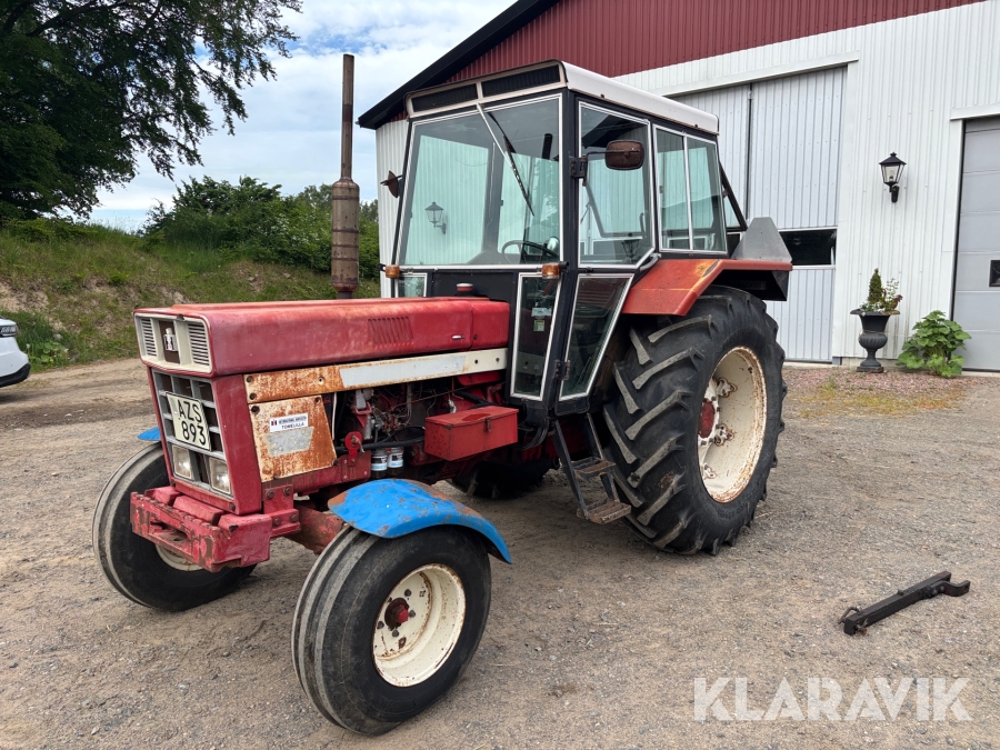 Traktor IH 844