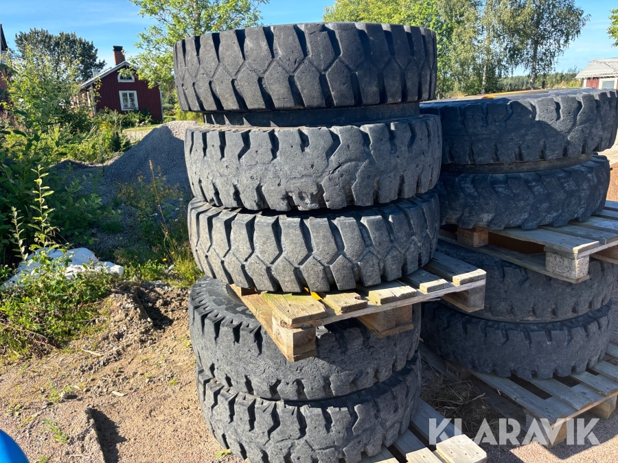 Entreprenaddäck dubbelmontage + reservdäck