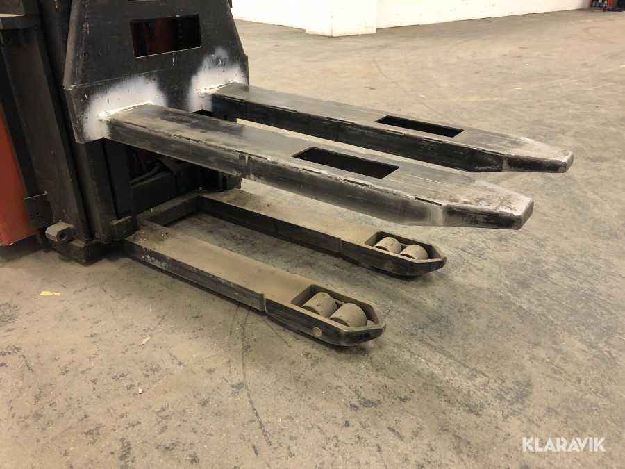 BT Truck / Sittstaplare