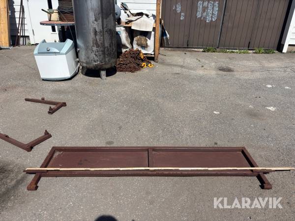 Spridarläm till traktorvagn med fäste