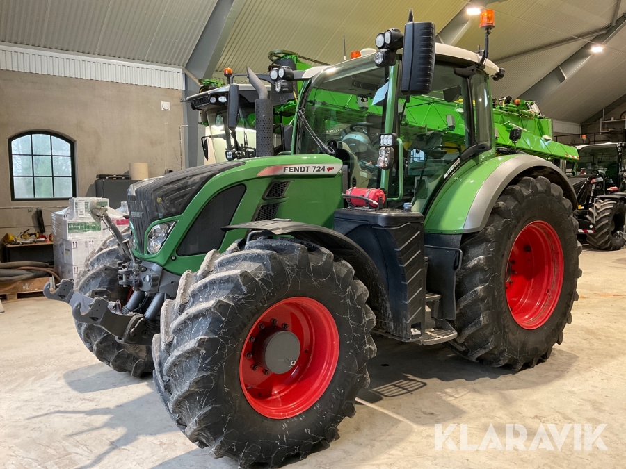 Traktor Fendt 724 Vario