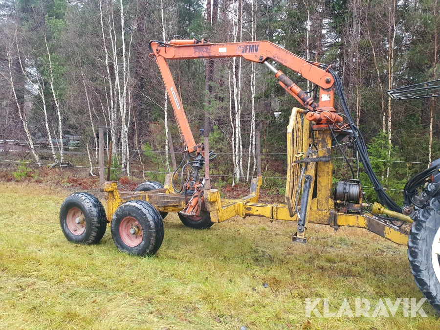 Skogsvagn med kran Moheda FMV 2000