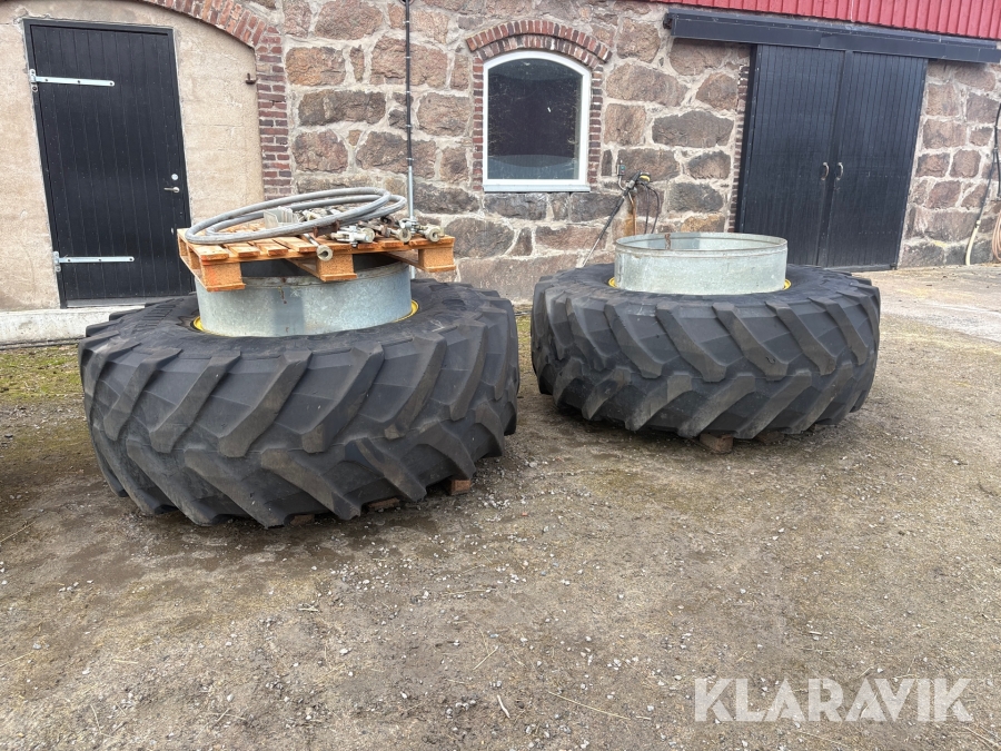 Dubbelmontage Pirelli / Trelleborg 650 / 85 R38