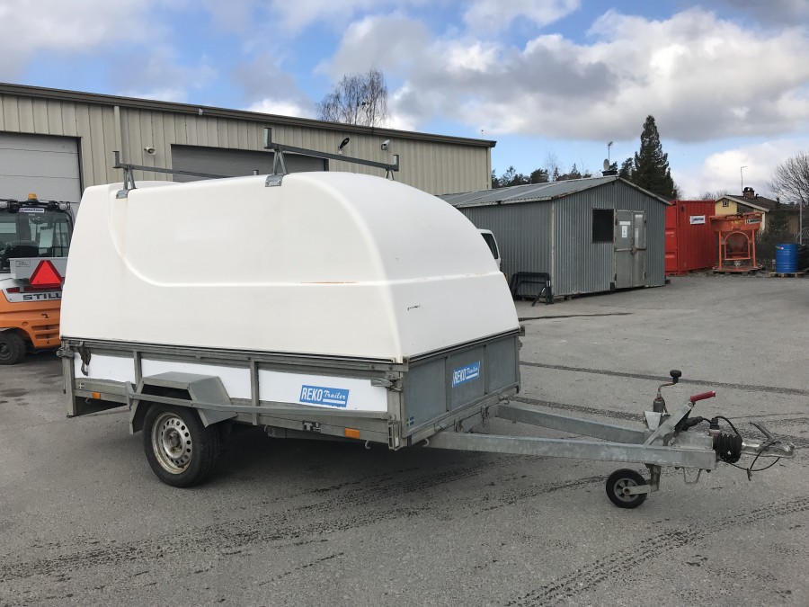 Släpvagn Rekotrailer FF 3902 med kåpa