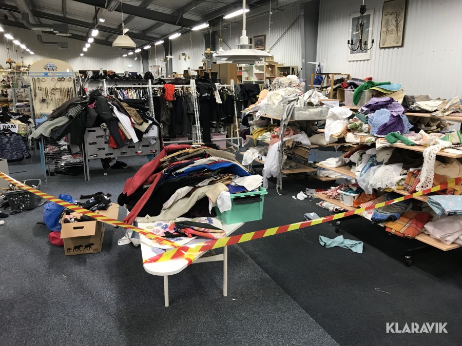 Parti med kläder och skor