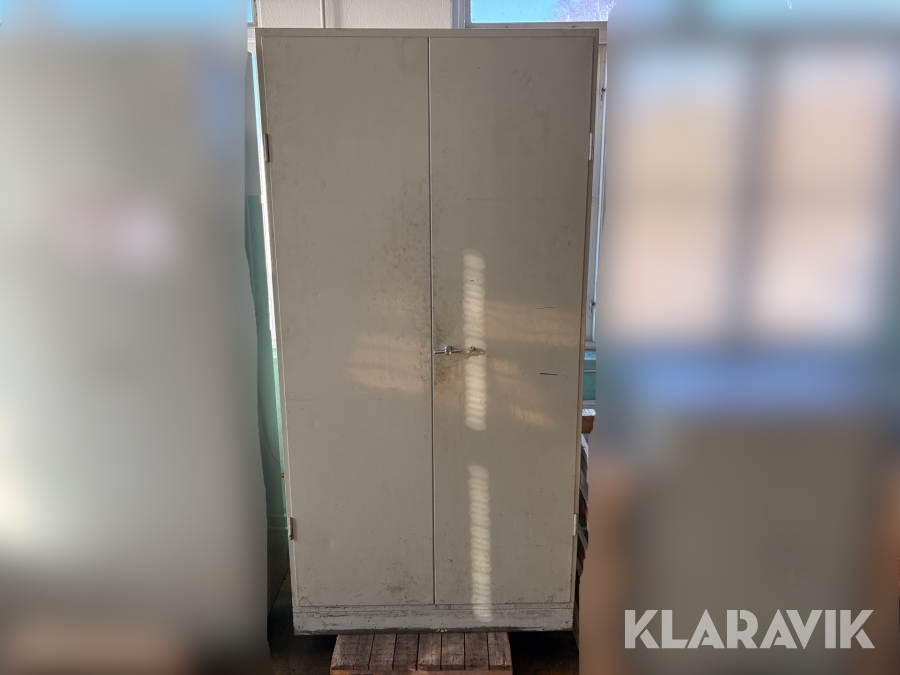 Plåtskåp 2st