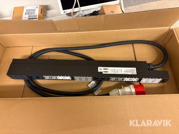 PDU/strömfördelingsuttag EnLogic EP402032-0079-C C13/C19