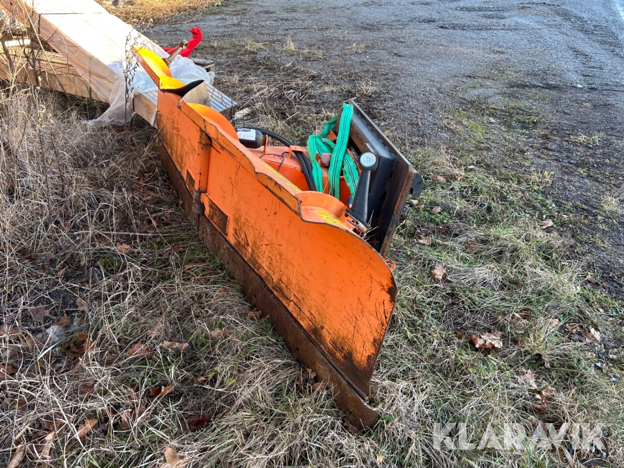 Vikplog Pronar Puv2800