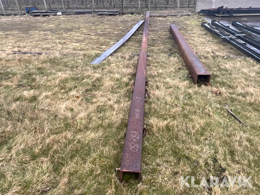 Järnbalkar, fyrkantsrör och plattjärn