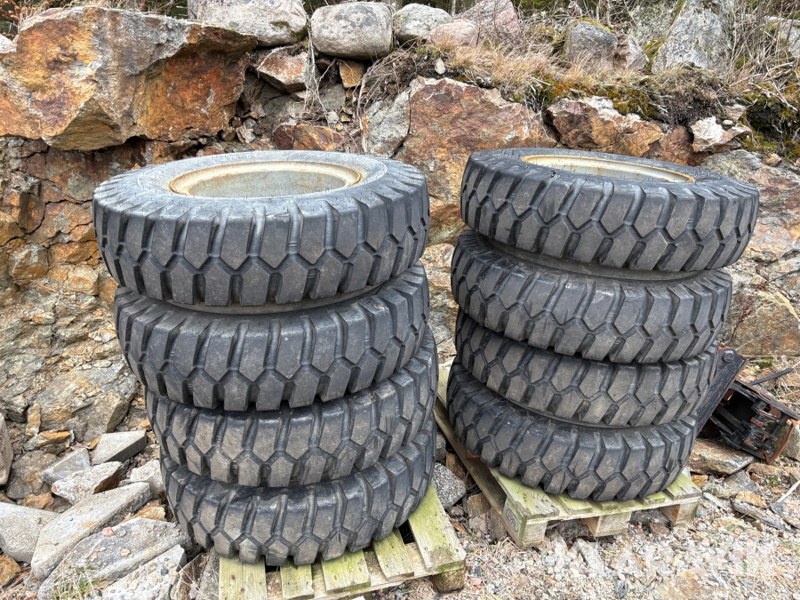 Dubbelmontage 10.00-20 BKT EM 934