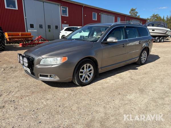 Volvo V70 D5