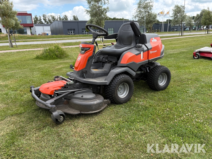 Åkgräsklippare Husqvarna R 420TsX AWD