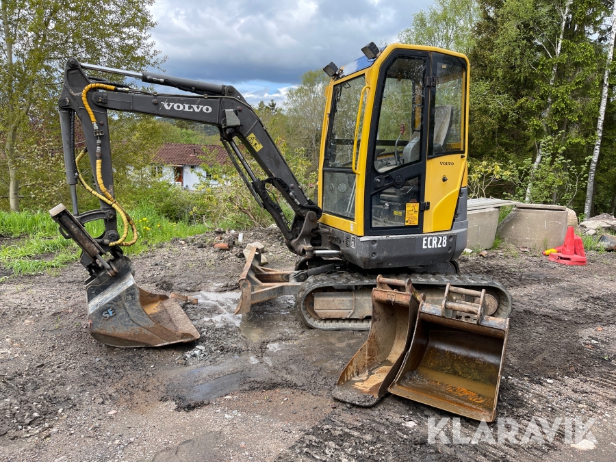 Grävmaskin Volvo ECR28 med 3 skopor