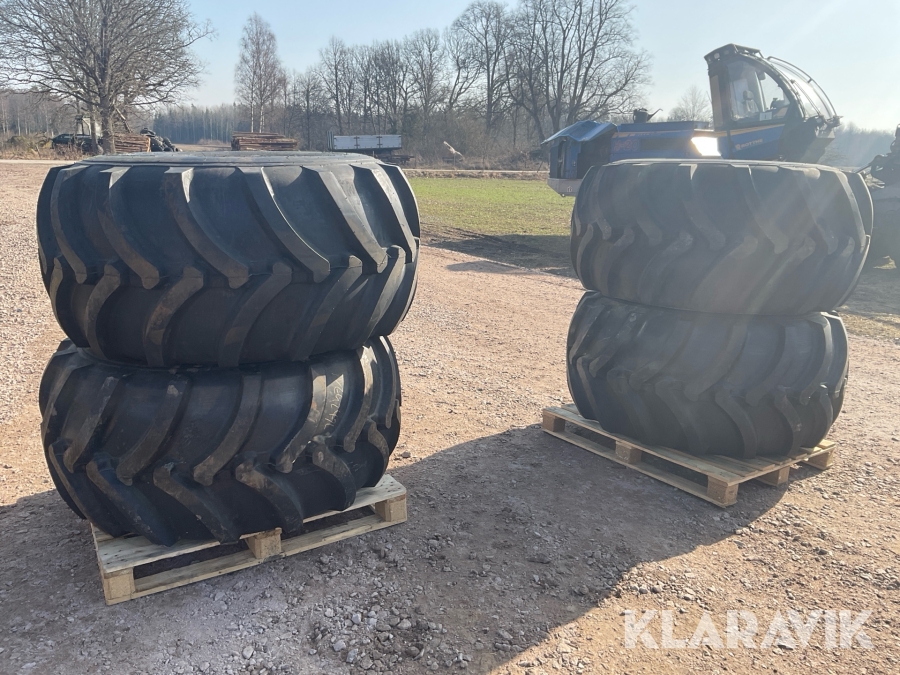 Entreprenaddäck Neumaster 750/55R26,5 Volvo 860/860S