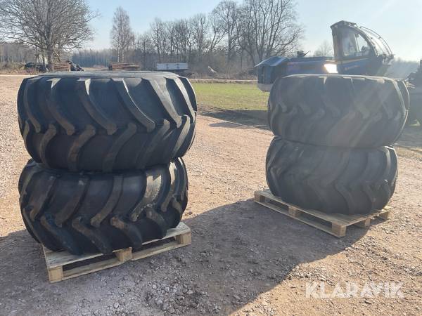 Entreprenaddäck Neumaster 750/55R26,5 Volvo 860/860S