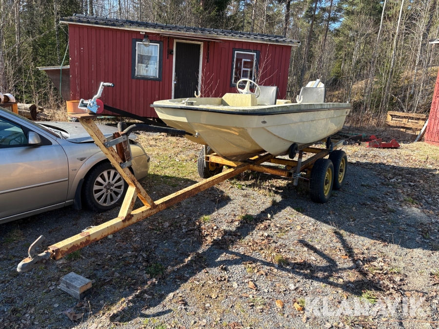Båt Tritoil 70 med trailer