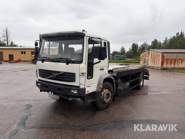 Lastbil med maskinflak Volvo 18T