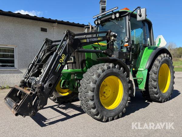 Traktor John Deere 6120 med lastare