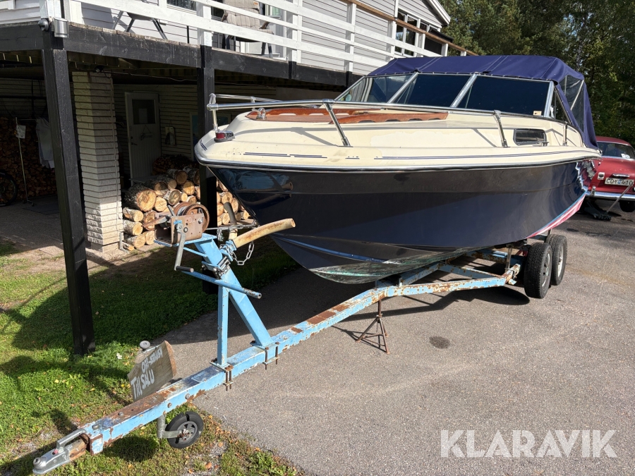 Motorbåt Celebrity 210V med båtvagn