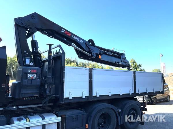 Kranflak med kran Hiab X-Hipro 232E-5