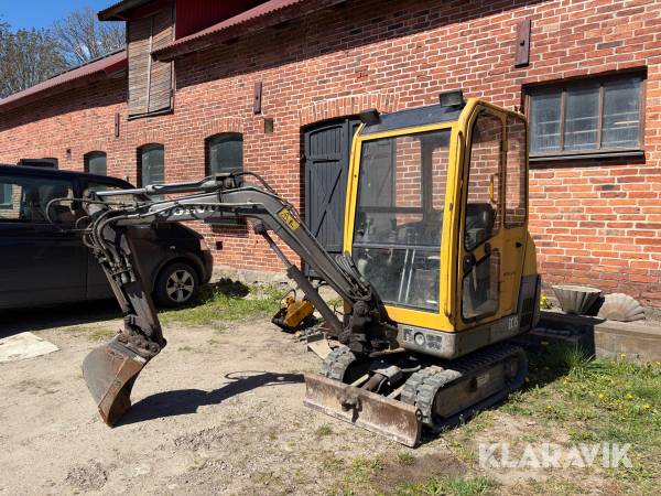 Grävmaskin Volvo EC15 med 5 redskap