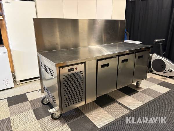 Kyl med arbetsbänk i rostfritt stål